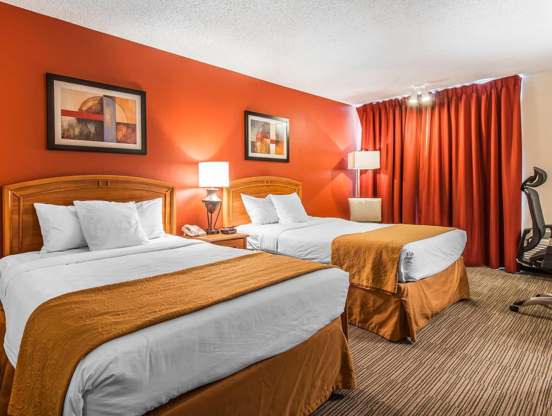 Quality Inn & Suites Garden Of The Gods Colorado Springs Exterior photo