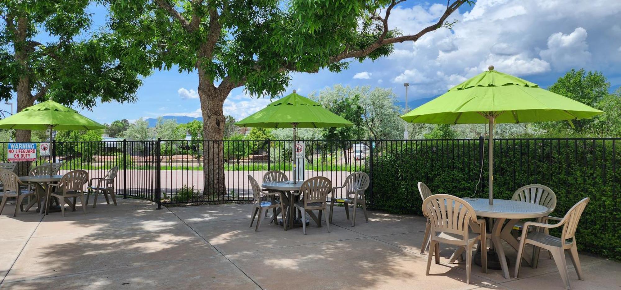 Quality Inn & Suites Garden Of The Gods Colorado Springs Exterior photo