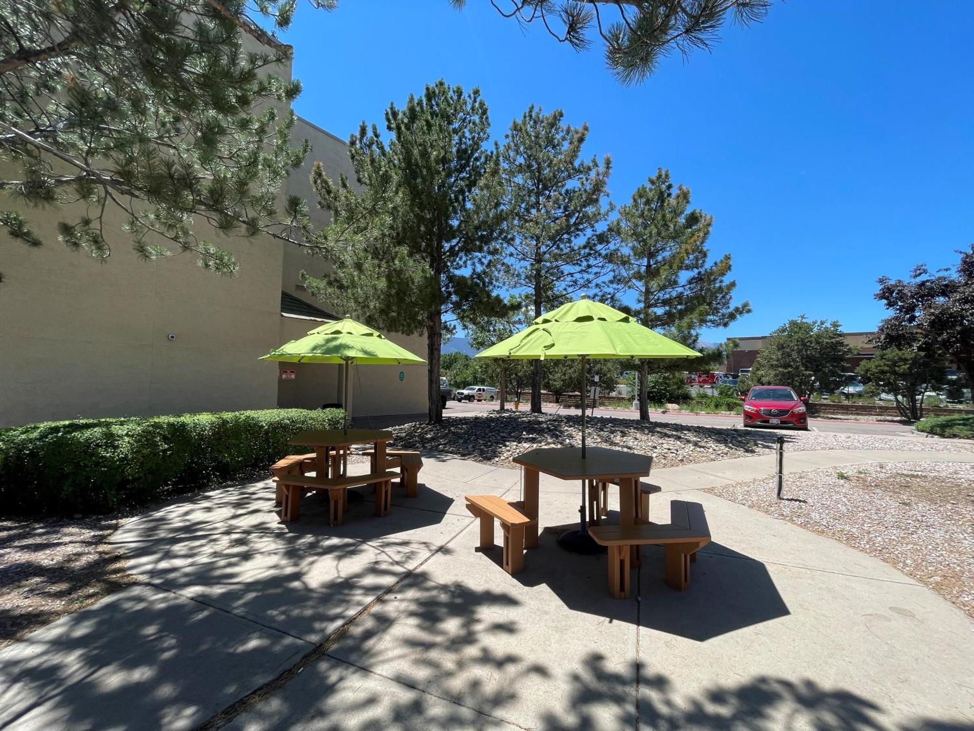 Quality Inn & Suites Garden Of The Gods Colorado Springs Exterior photo