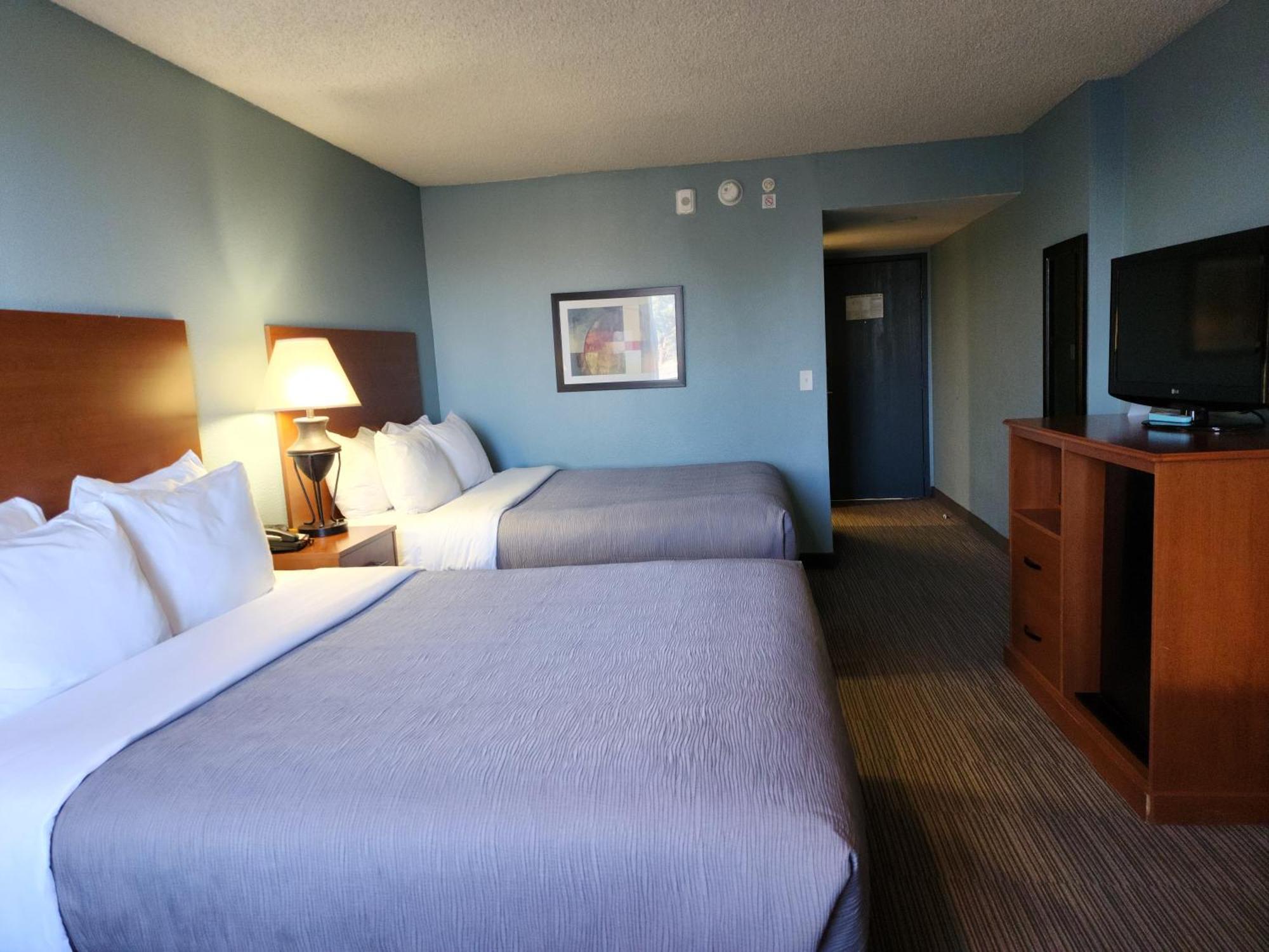 Quality Inn & Suites Garden Of The Gods Colorado Springs Exterior photo